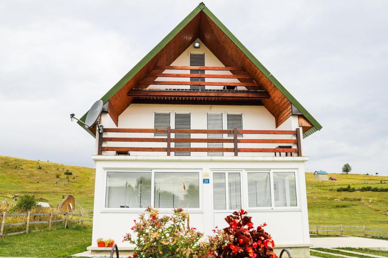 Guest House Sara Zabljak  Bagian luar foto