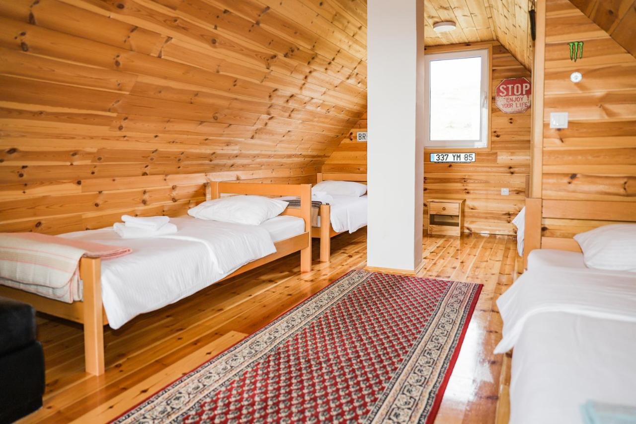 Guest House Sara Zabljak  Bagian luar foto