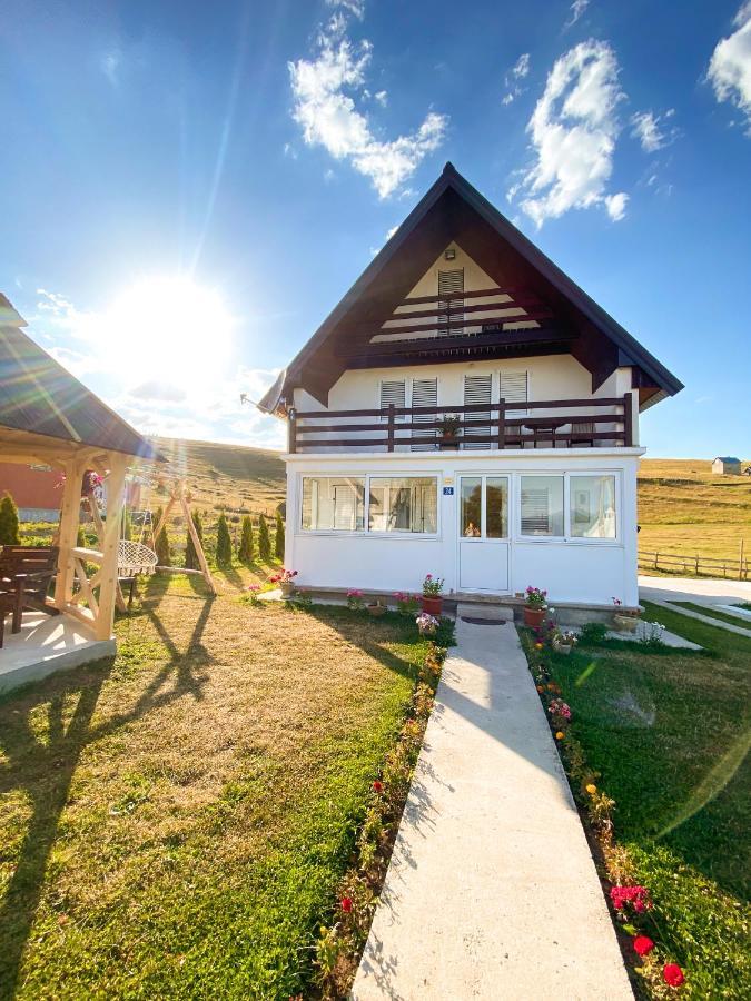 Guest House Sara Zabljak  Bagian luar foto