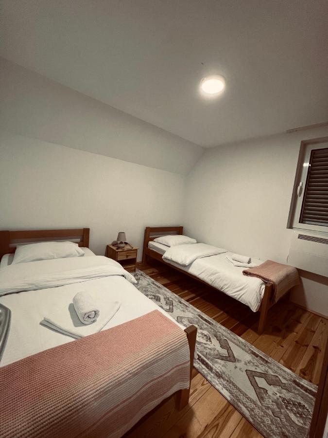 Guest House Sara Zabljak  Bagian luar foto