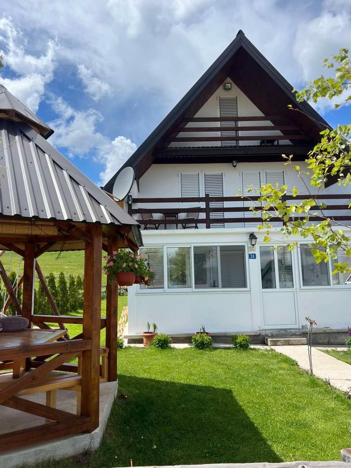 Guest House Sara Zabljak  Bagian luar foto