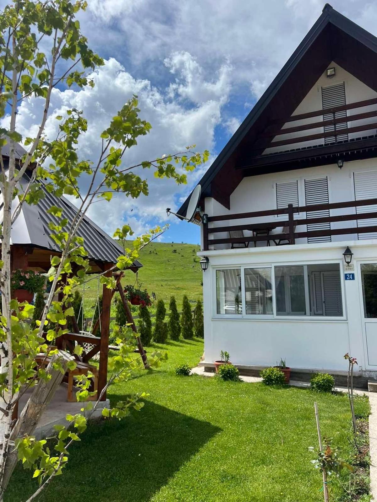 Guest House Sara Zabljak  Bagian luar foto