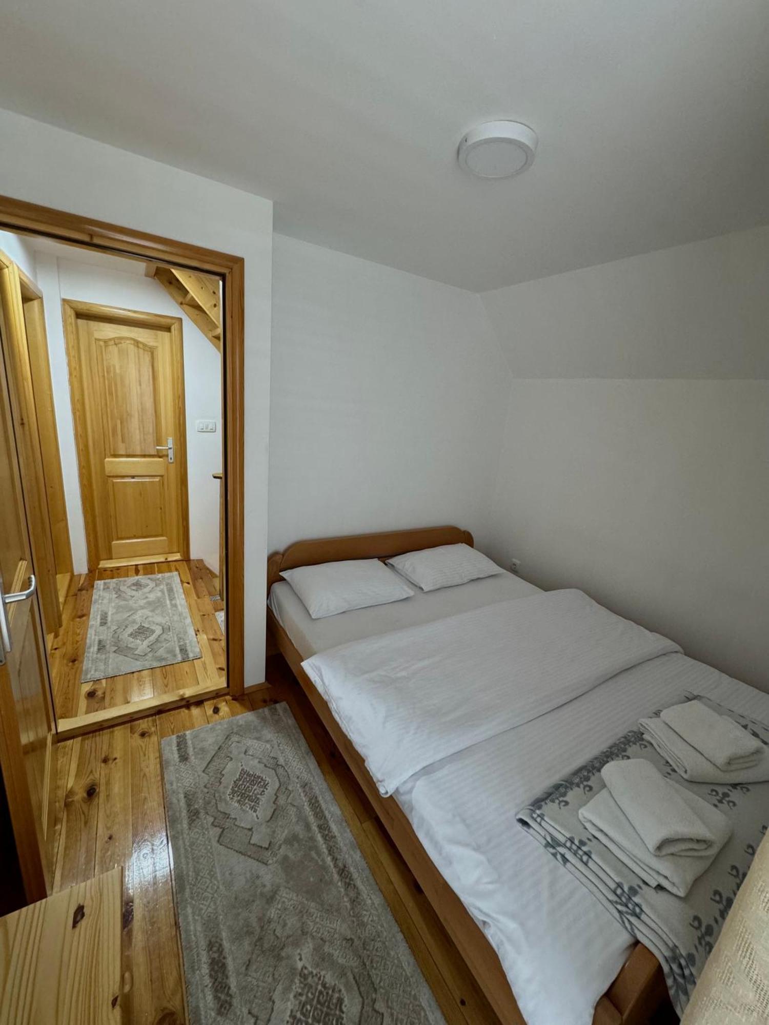 Guest House Sara Zabljak  Bagian luar foto